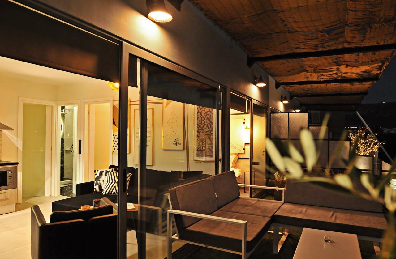 The Athenians Modern Apartments Экстерьер фото