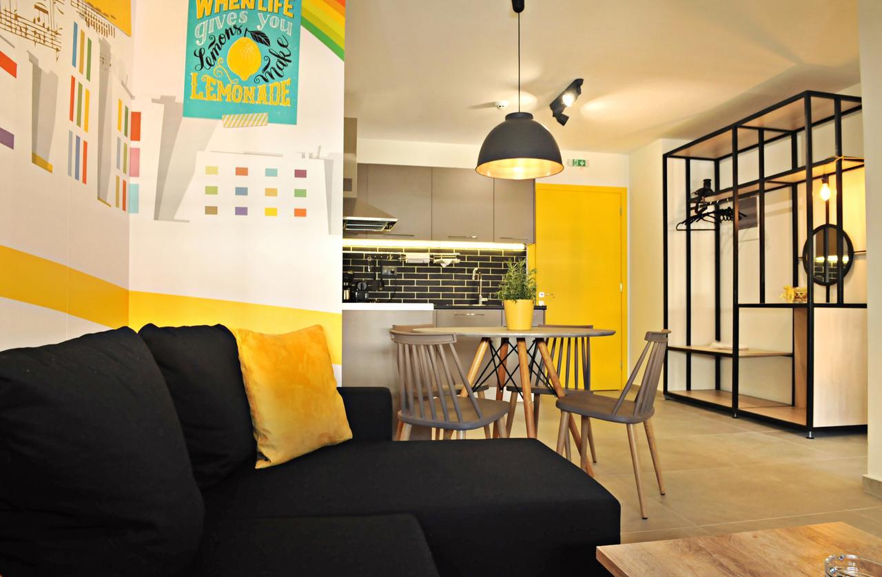 The Athenians Modern Apartments Экстерьер фото