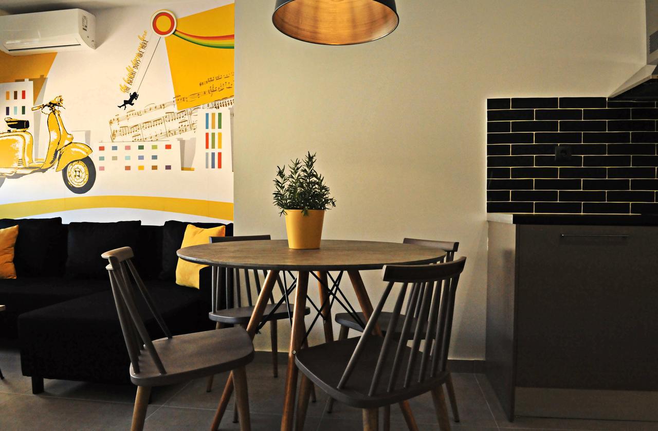 The Athenians Modern Apartments Экстерьер фото