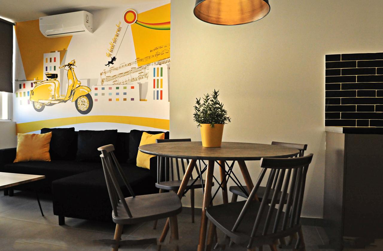 The Athenians Modern Apartments Экстерьер фото