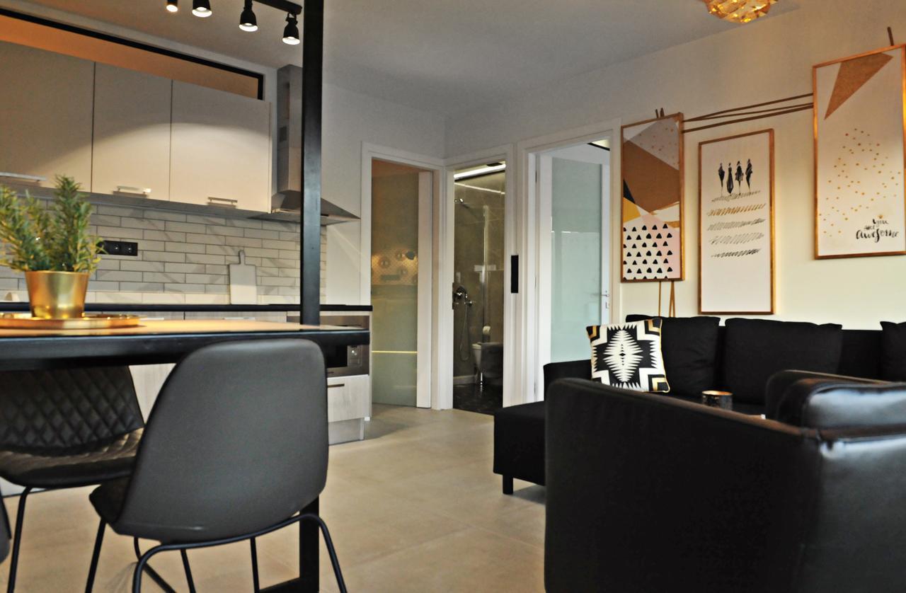 The Athenians Modern Apartments Экстерьер фото